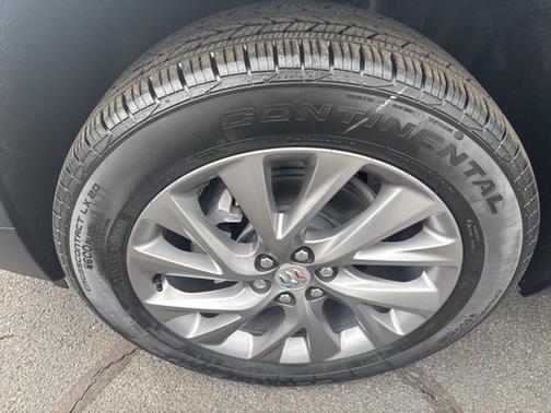 2025 Buick Enclave Preferred FWD