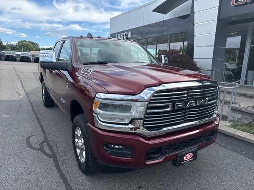 2023 RAM 2500 Laramie Crew Cab 4x4 6'4' Box