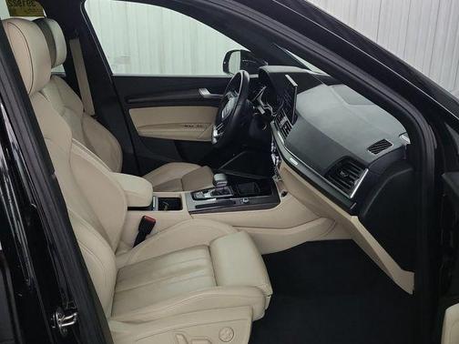 Black 2023 Audi Q5 45 S line Prestige