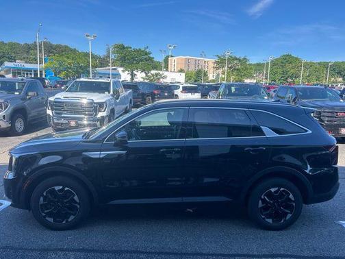 Ebony Black 2024 Kia Sorento S