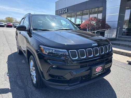 2022 Jeep Compass Latitude Lux