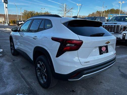 2024 Chevrolet Trax LT