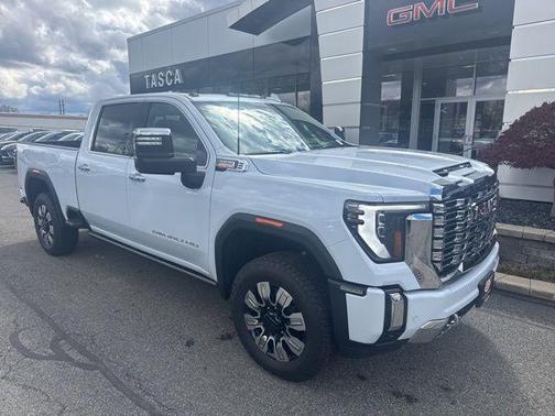 Glacier White Tricoat 2026 GMC Sierra 2500 Denali
