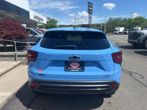 Fountain Blue 2024 Chevrolet Trax FWD 1RS