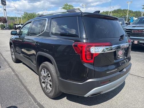 2022 GMC Acadia AWD SLT