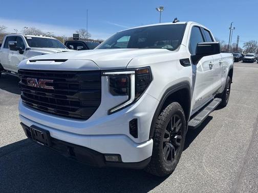 2025 GMC Sierra 1500 Elevation