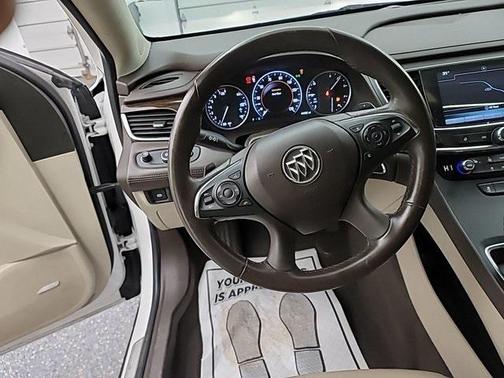 2018 Buick LaCrosse Essence