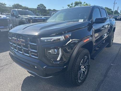 2025 GMC Canyon Base
