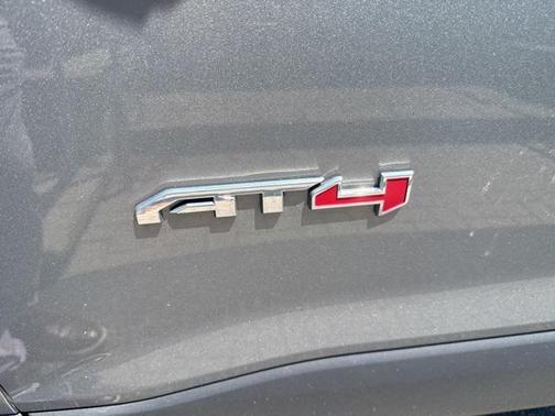 2023 GMC Acadia AWD AT4