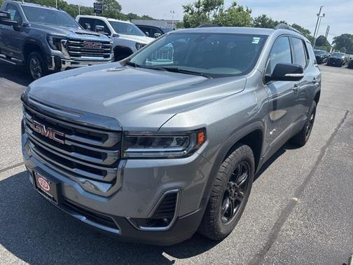 2023 GMC Acadia AWD AT4