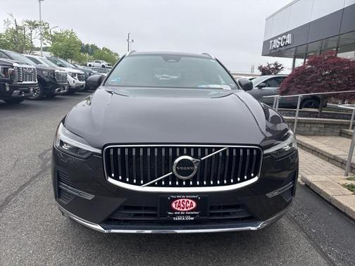 2022 Volvo XC60 B5 Inscription