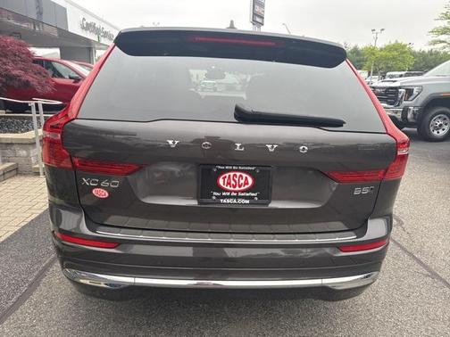2022 Volvo XC60 B5 Inscription