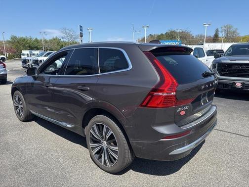 2022 Volvo XC60 B5 Inscription