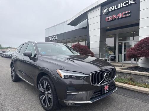 2022 Volvo XC60 B5 Inscription