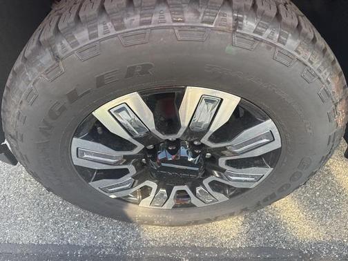 2025 GMC Sierra 2500 Denali
