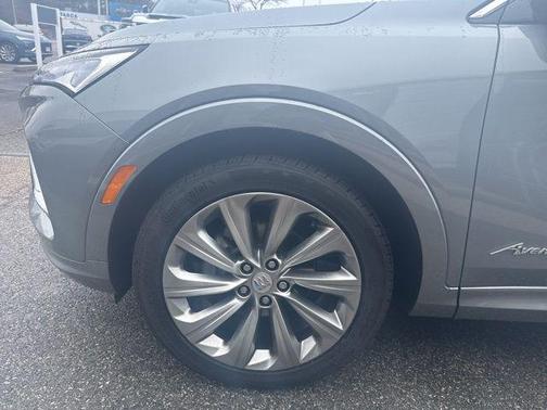Moonstone Gray Metallic 2025 Buick Envista Avenir FWD