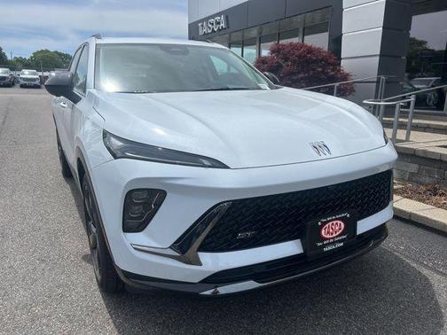 Iridescent White Tricoat 2026 Buick Envision Sport Touring AWD