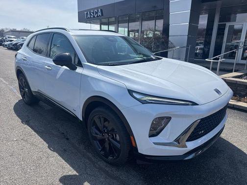 Iridescent White Tricoat 2026 Buick Envision Sport Touring AWD