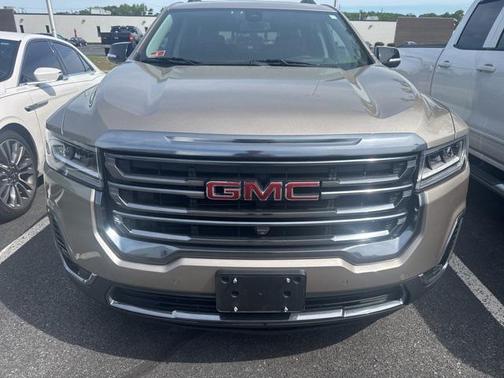 2022 GMC Acadia AWD AT4