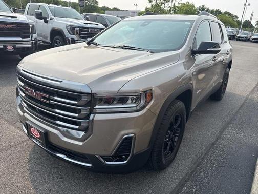 2022 GMC Acadia AWD AT4