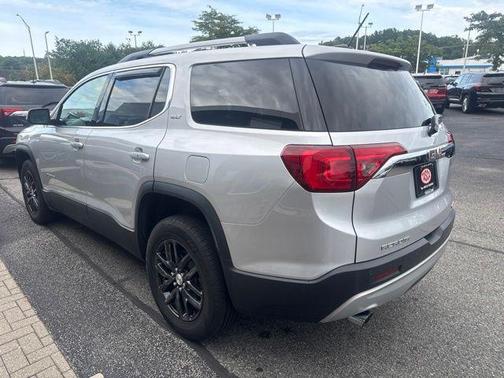 Quicksilver Metallic 2019 GMC Acadia SLT-1
