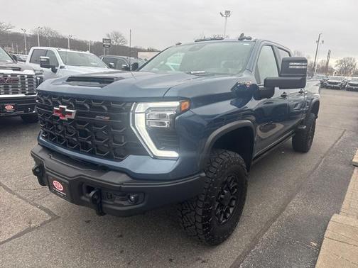 2024 Chevrolet Silverado 2500 4WD Crew Cab Standard Bed ZR2