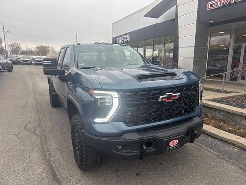 2024 Chevrolet Silverado 2500 4WD Crew Cab Standard Bed ZR2