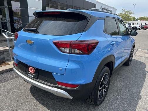 Fountain Blue 2024 Chevrolet Trailblazer LT