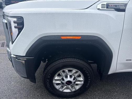 2025 GMC Sierra 2500 Base