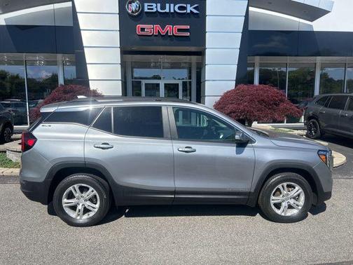 Sterling Metallic 2023 GMC Terrain SLE
