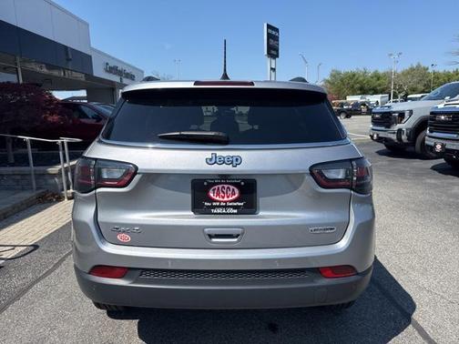 2023 Jeep Compass Latitude Lux