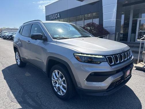 2023 Jeep Compass Latitude Lux