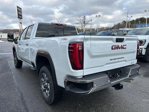 2026 GMC Sierra 3500 SLT