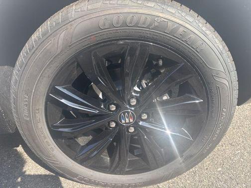 Summit White 2026 Buick Envista Sport Touring FWD