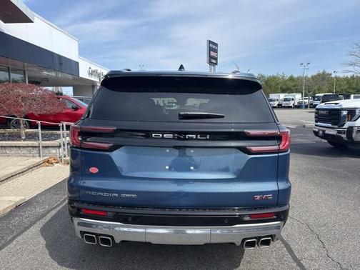 2025 GMC Acadia Denali