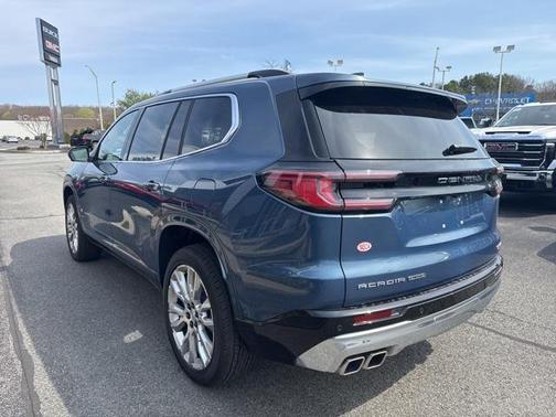2025 GMC Acadia Denali