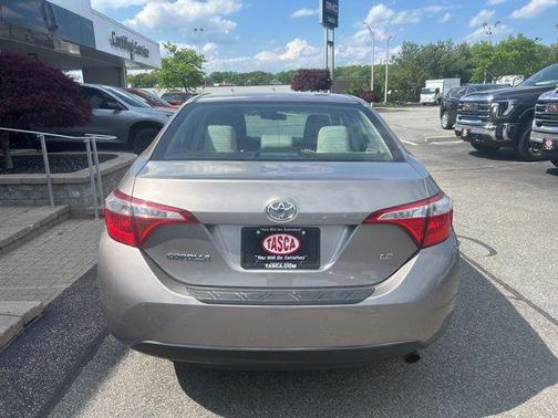 Brown 2015 Toyota Corolla LE