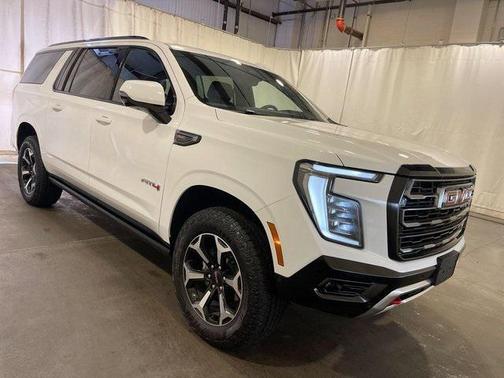 2025 GMC Yukon XL 4WD AT4