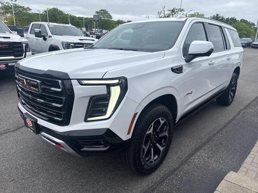 2025 GMC Yukon XL 4WD AT4