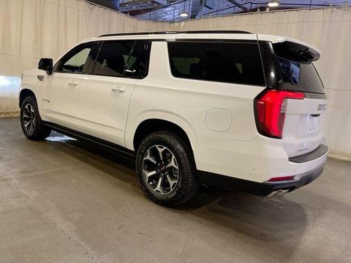 2025 GMC Yukon XL 4WD AT4