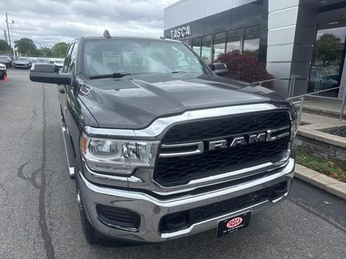 2022 RAM 2500 Tradesman Crew Cab 4x4 6'4' Box