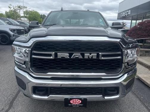 2022 RAM 2500 Tradesman Crew Cab 4x4 6'4' Box