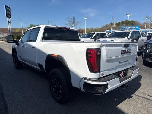 2025 GMC Sierra 2500 AT4