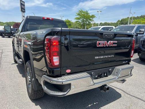 Onyx Black 2026 GMC Sierra 2500 SLE