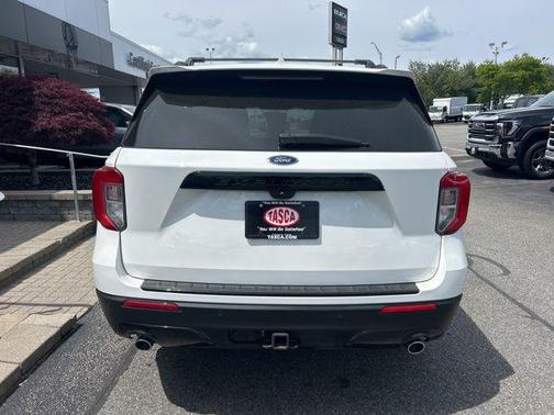 Star White Metallic Tri-Coat 2023 Ford Explorer ST-Line
