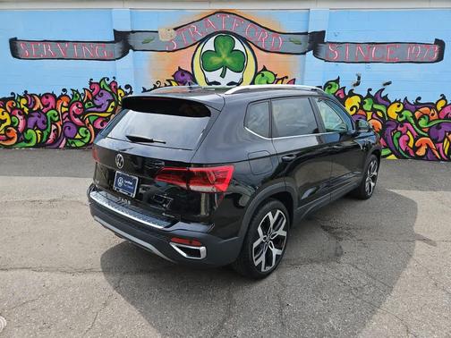 Deep Black Pearl 2023 Volkswagen Taos 1.5T SEL