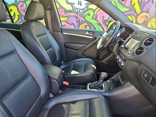 2014 Volkswagen Tiguan 4MOTION Auto R-Line