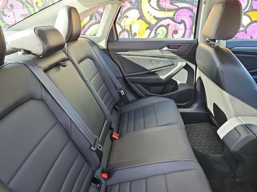 2022 Volkswagen Jetta 1.5T SE