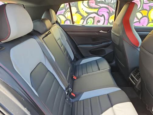 2023 Volkswagen Golf GTI 2.0T SE DSG