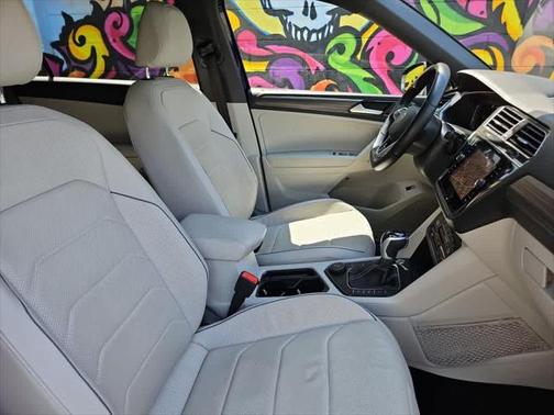 2022 Volkswagen Tiguan 2.0T SEL R-Line 4MOTION